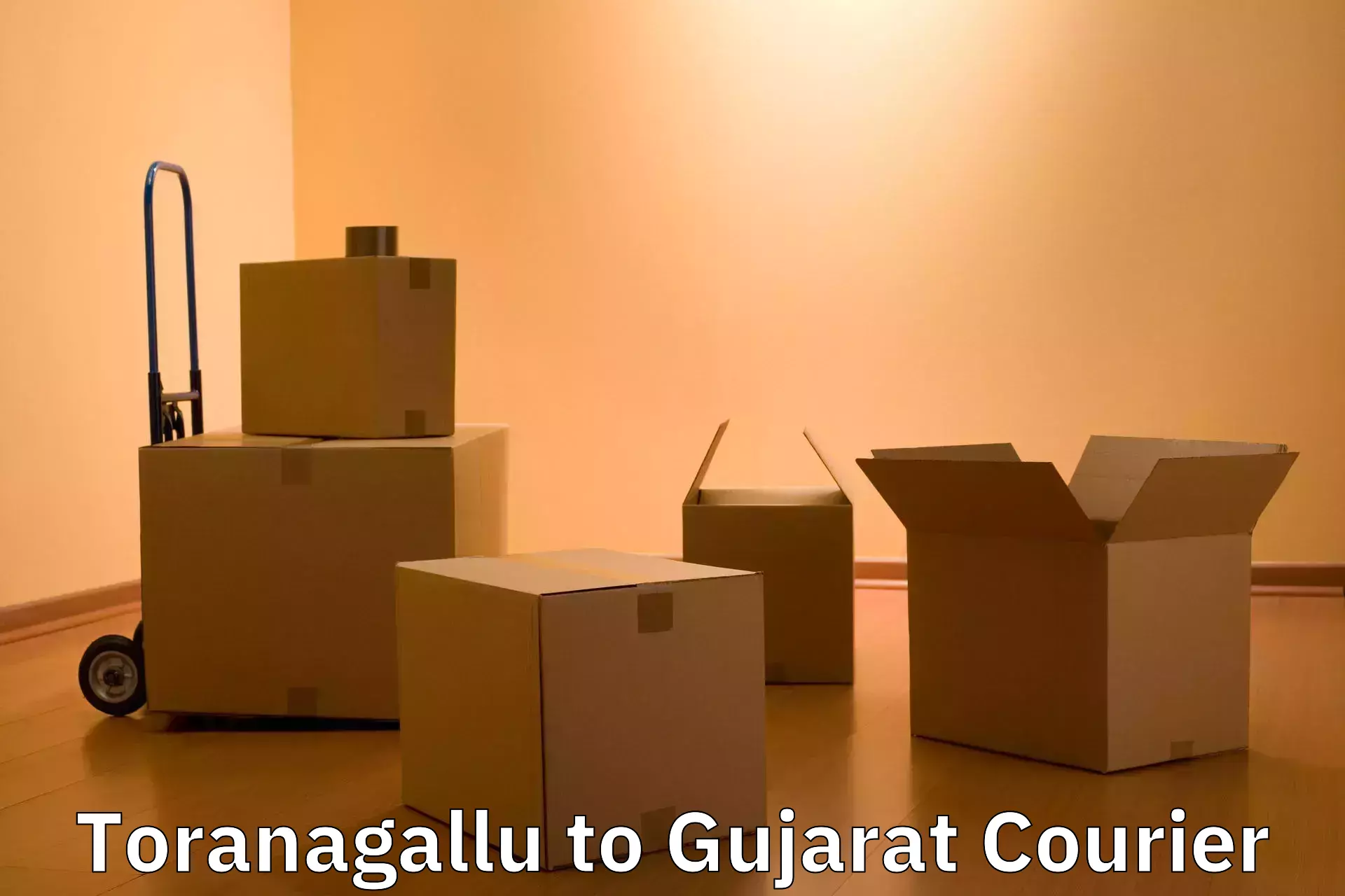 Train station baggage courier Toranagallu to Rajkot